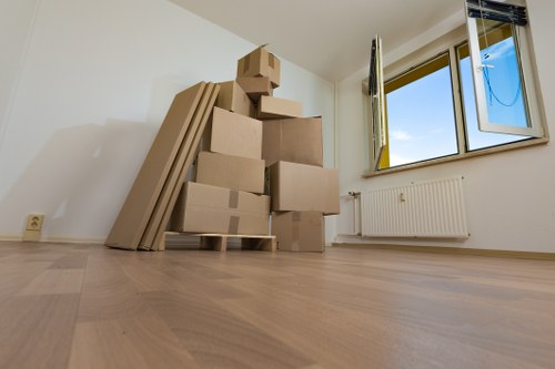 Moving van safety and insured removal service in Islington